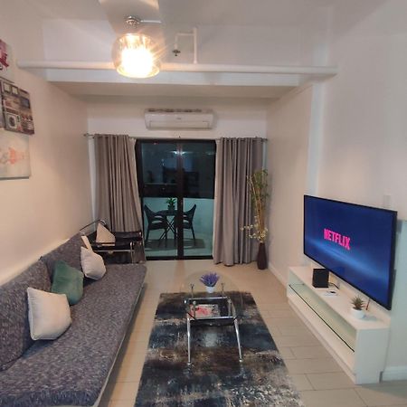Luxury Spacious 2Br In Salcedo Village Manila Exterior photo
