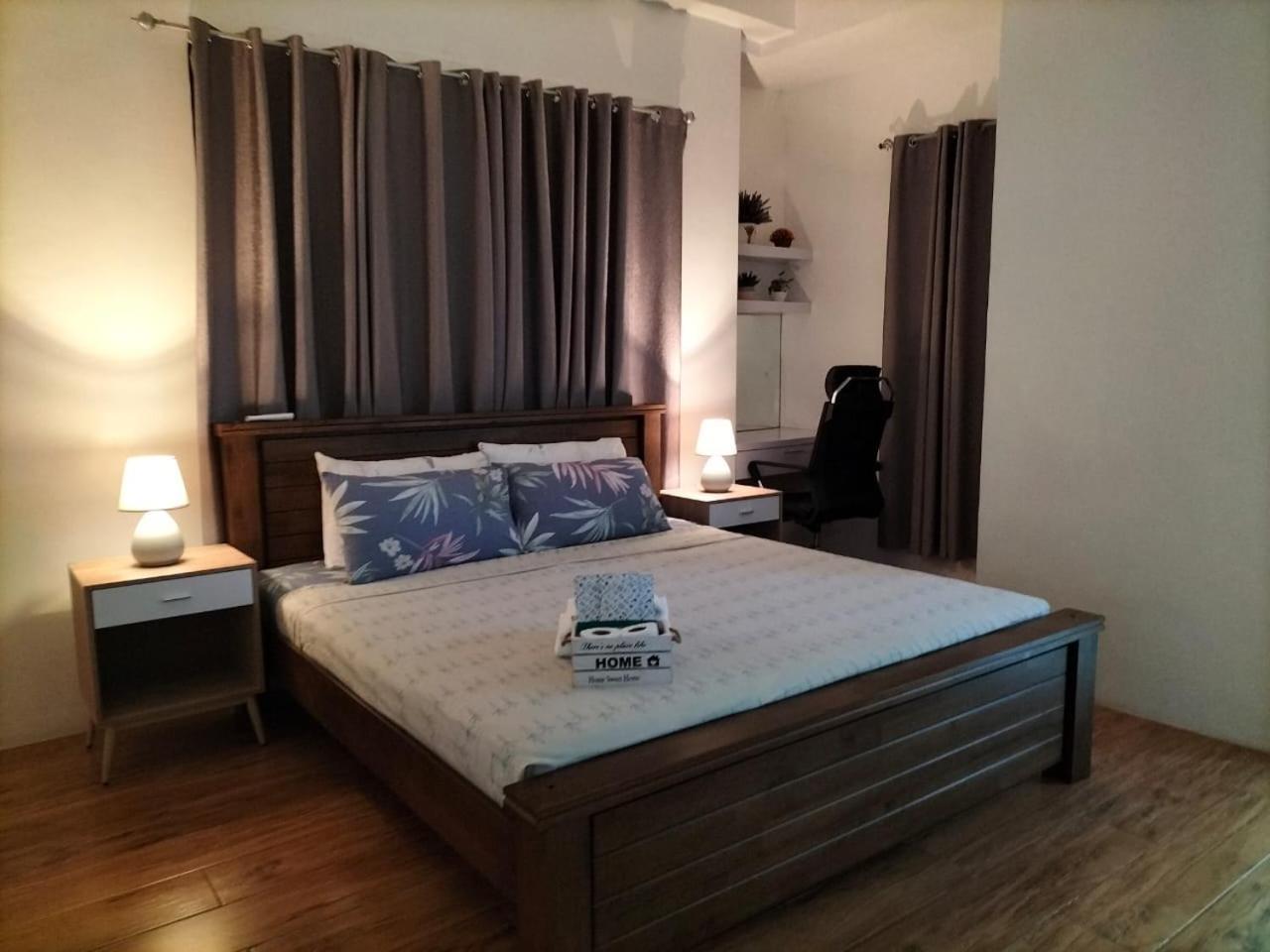 Luxury Spacious 2Br In Salcedo Village Manila Exterior photo