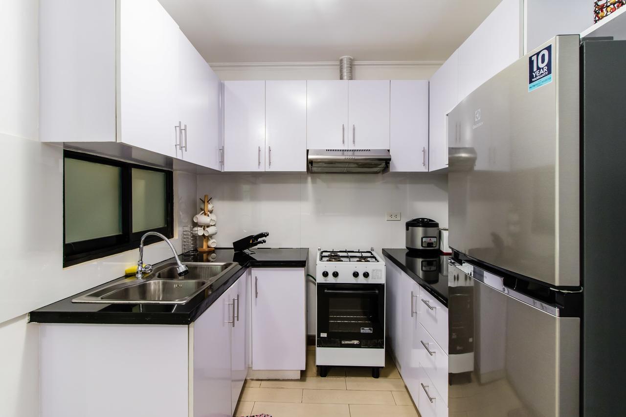Luxury Spacious 2Br In Salcedo Village Manila Exterior photo