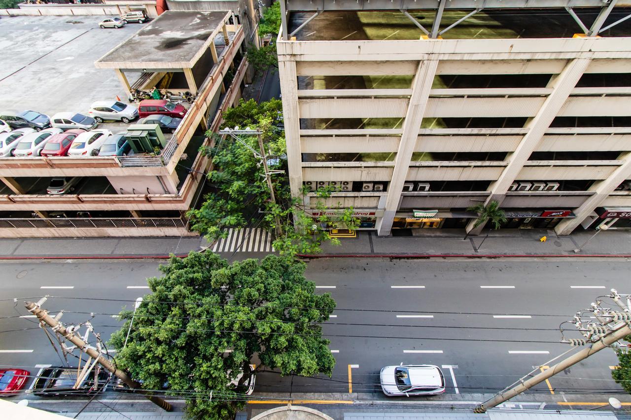 Luxury Spacious 2Br In Salcedo Village Manila Exterior photo