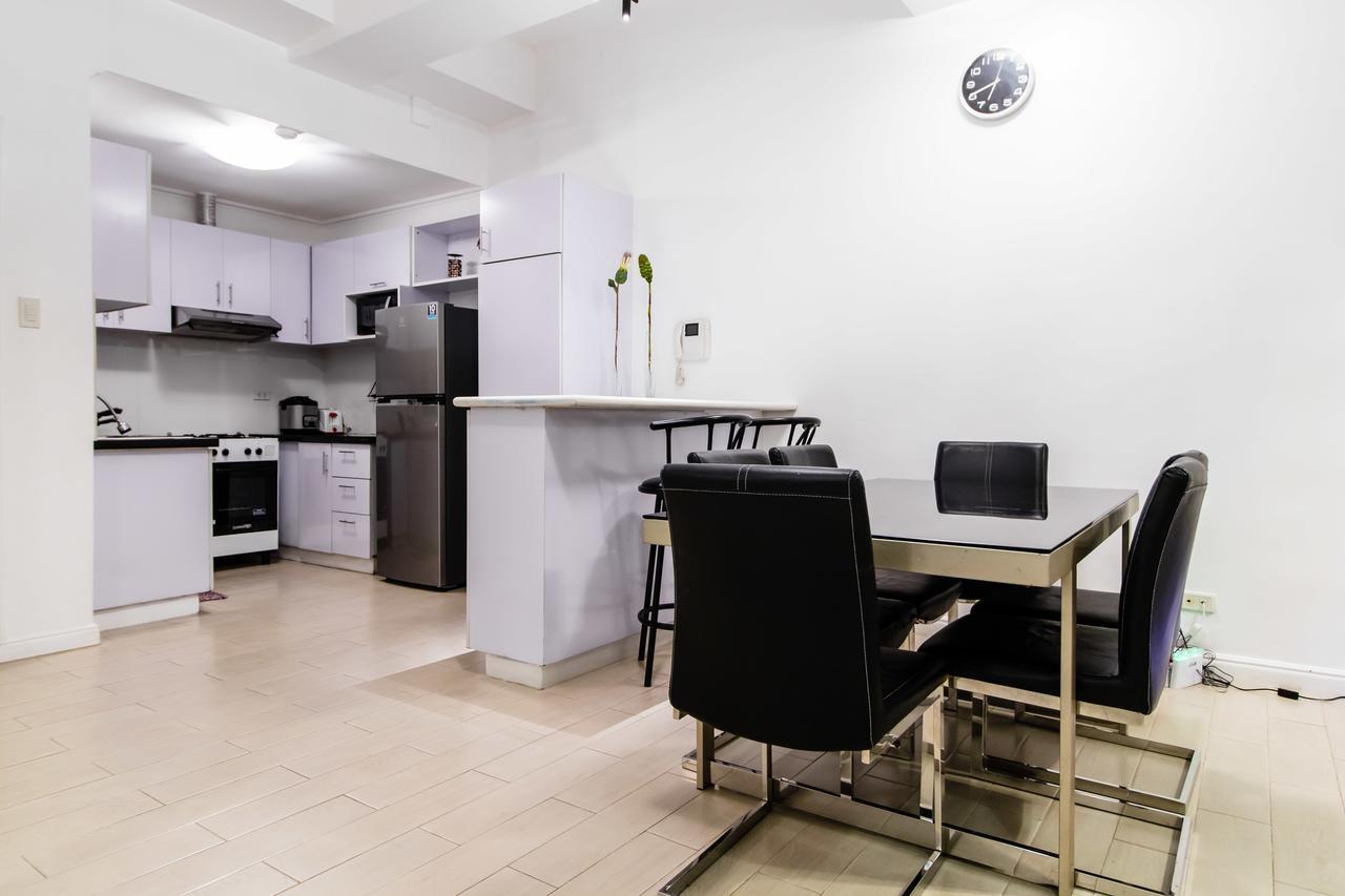 Luxury Spacious 2Br In Salcedo Village Manila Exterior photo