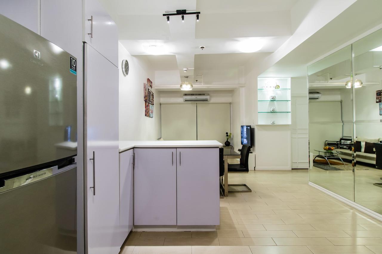 Luxury Spacious 2Br In Salcedo Village Manila Exterior photo